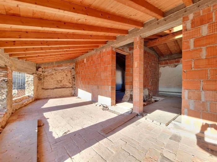 Casa con 5 locali in vendita in Camaiore Paese, Camaiore