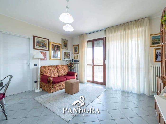 Appartamento trilocale in vendita in Via Cadore, Cardano al Campo