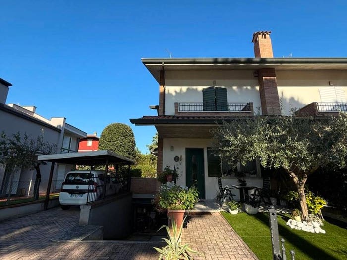 Casa con 5 locali in vendita in Via Eugenio Curiel, Centro, Cervia