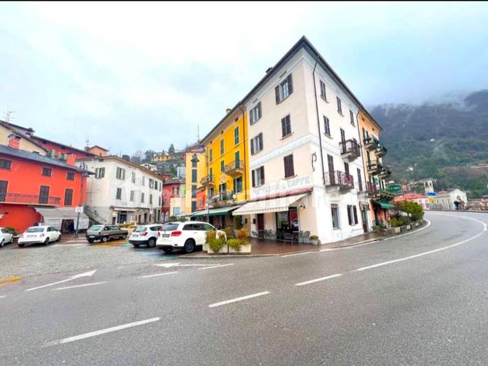Appartamento trilocale in vendita in Piazza Roma, Centro, Argegno