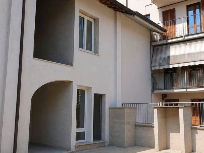 Casa trilocale in vendita in Via Edmondo De Amicis, Rovello Porro