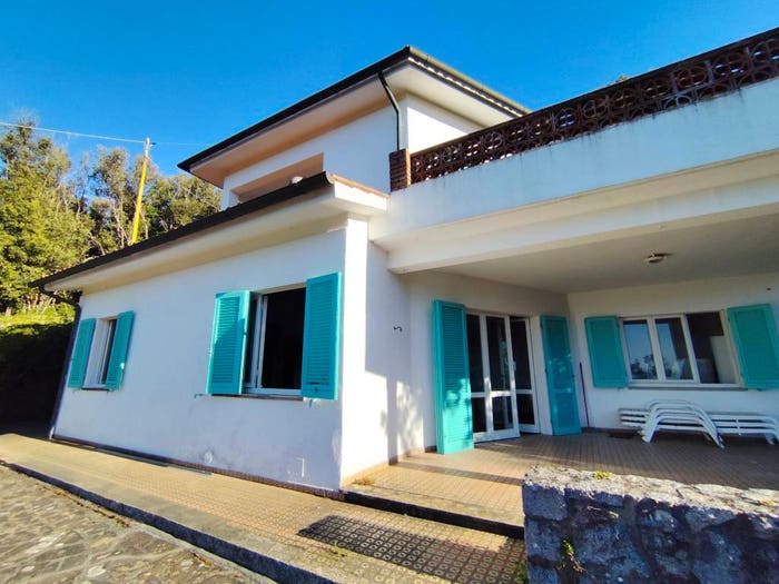 Casa con 6 locali in vendita in Via delle Mimose, Marciana
