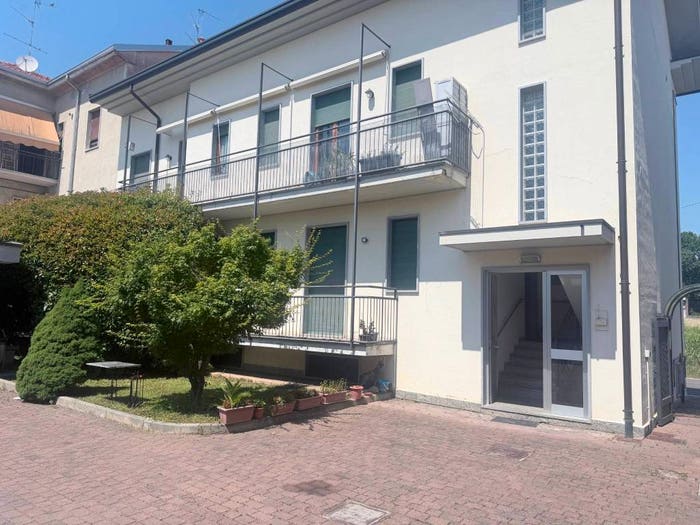 Casa bilocale in affitto in Viale Brianza, Sovico