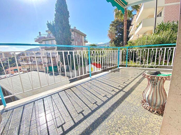 Appartamento trilocale in vendita in Strada Solaro, Solaro, Sanremo