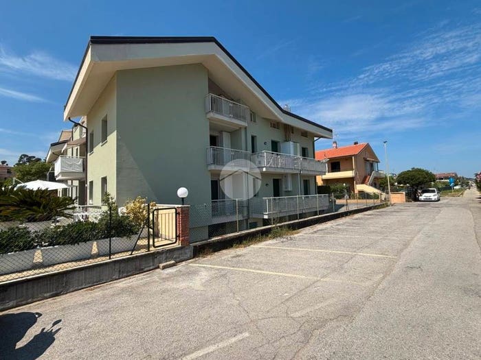Appartamento trilocale in vendita in Via dei Barchetti, Gimarra, Fano
