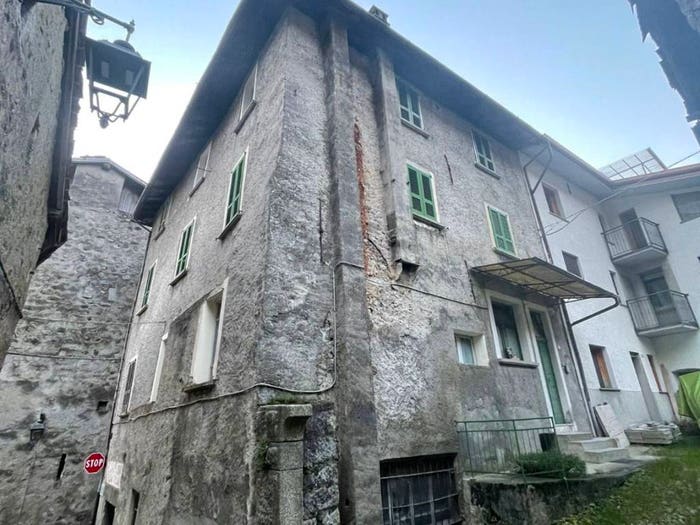 Casa con 6 locali in vendita in Via Guglielmo Marconi, Centro, Sonico