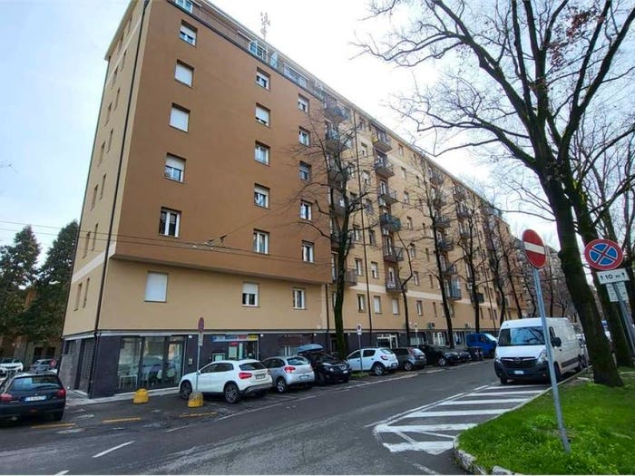 Appartamento con 5 locali in vendita in Viale Gramsci, Sacca Stazione, Modena