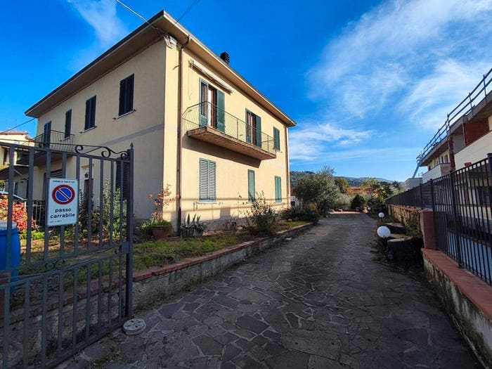 Casa quadrilocale in vendita in Via delle Case Nuove, Pian Di Scò, Castelfranco Piandisco