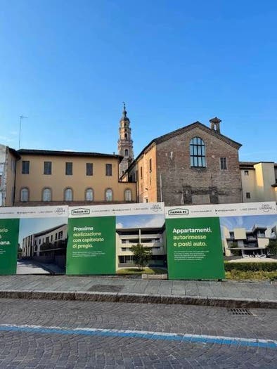 Appartamento quadrilocale in vendita in Borgo Valorio, Centro Storico, Parma