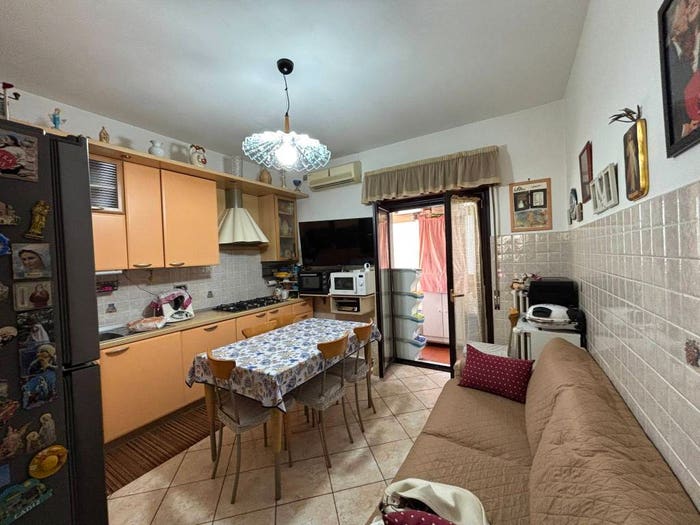Appartamento con 6 locali in vendita in Via Panebianco, Panebianco Tribunale, Cosenza