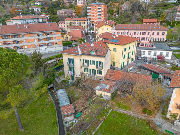 Casa con 5 locali in vendita in Via Nazario Sauro, Cernobbio