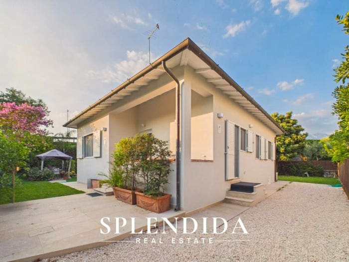 Casa con 5 locali in vendita in Via degli Olmi, Vaiana, Forte dei Marmi