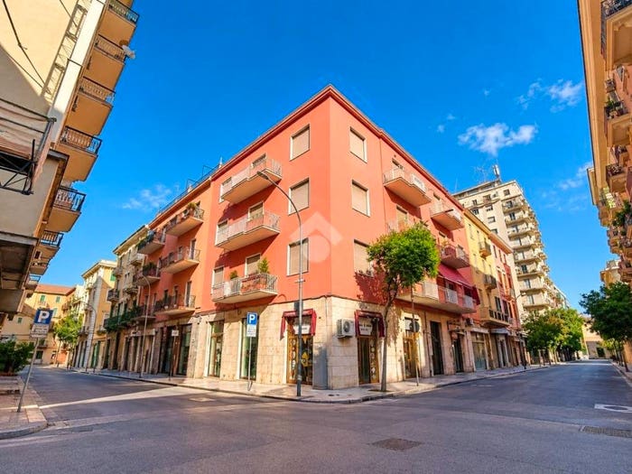 Appartamento quadrilocale in vendita in Via podgora, Stazione, Foggia