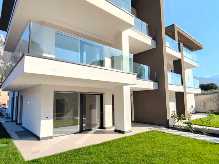 Appartamento bilocale in affitto in Viale Arciprete Francesco Santoni, Centro, Arco