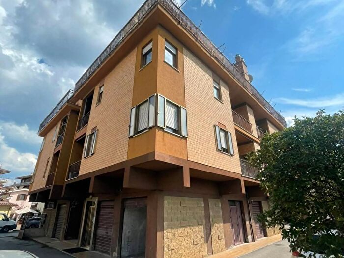 Appartamento quadrilocale in vendita in Via Paterno, Rieti