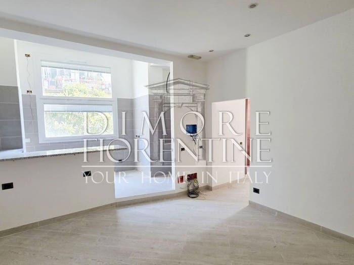 Appartamento con 5 locali in vendita in Via Brunetto Latini, Le Cure, Firenze