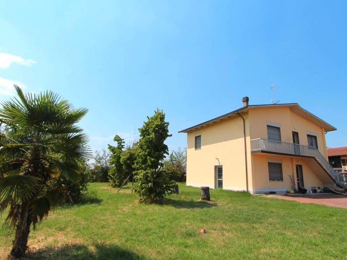 Casa con 6 locali in vendita in Via Alessandro Tassoni, Aeroporto, Bologna