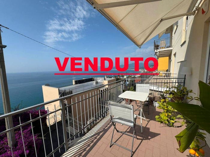 Appartamento quadrilocale in vendita in Via Nazario Sauro, Borgio, Borgio Verezzi