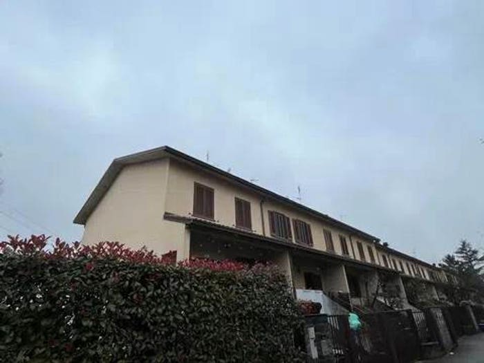Casa quadrilocale in vendita in Via Falcetti No Number, Centro, Lacchiarella