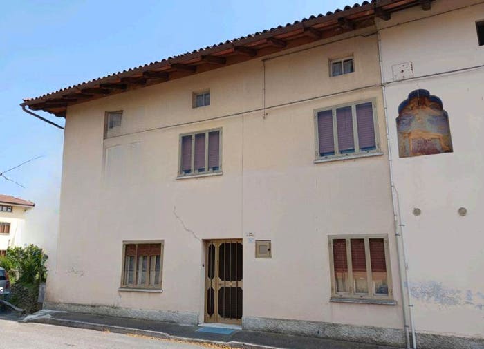 Casa con 6 locali in vendita in Via Diaz, Centro, Mereto di Tomba