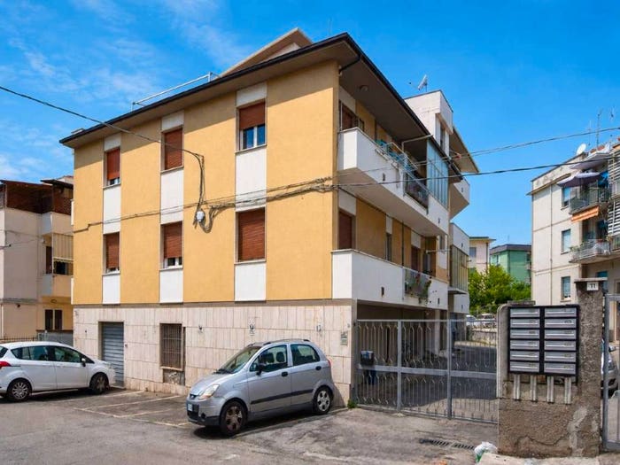 Appartamento trilocale in vendita in via Morrone, Ospedale, Pescara