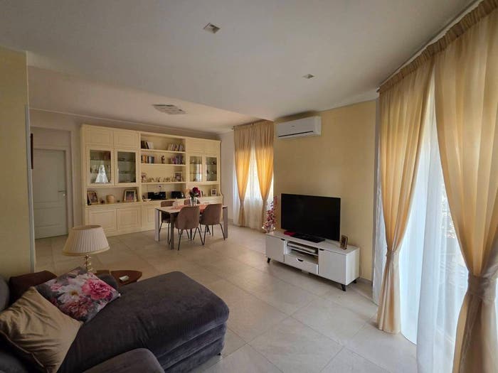 Casa quadrilocale in vendita in Viale dei Tigli, Litoranea Panoramica, Messina