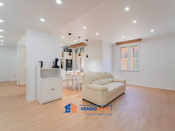 Appartamento quadrilocale in vendita in Via Piave, Centro, Albenga
