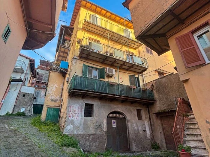 Appartamento trilocale in vendita in Via Santovetti Antonio, Centro, Rocca di Papa