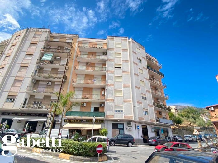 Appartamento con 5 locali in vendita in VIA NICOLO' GATTO CERAOLO SN, Centro, Patti