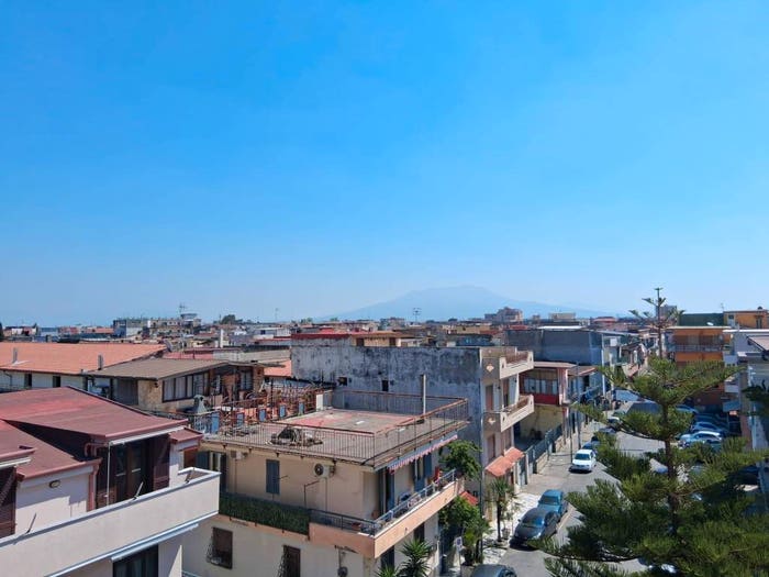 Appartamento trilocale in vendita in Via Santa Barbara, Centro, Caivano