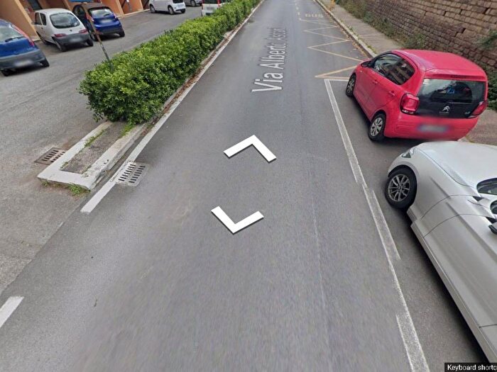 Appartamento quadrilocale in vendita in Via Alberto Ascari, Roma, Roma