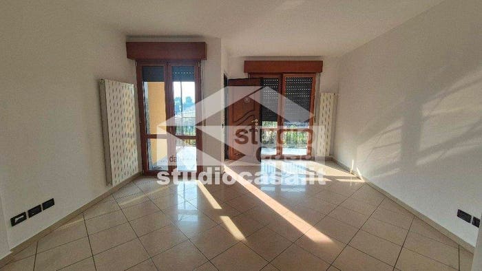 Appartamento trilocale in vendita in Rodano