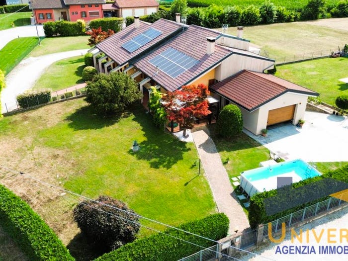 Casa con 6 locali in vendita in VIA TOLOMEI, Centro, Loreggia
