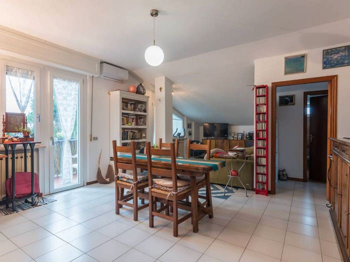 Appartamento trilocale in vendita in Via Viole, Cattolica