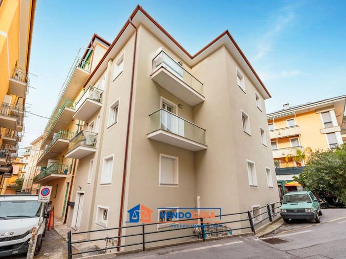 Appartamento bilocale in vendita in Via Cavalieri di Malta, Centro, Noli