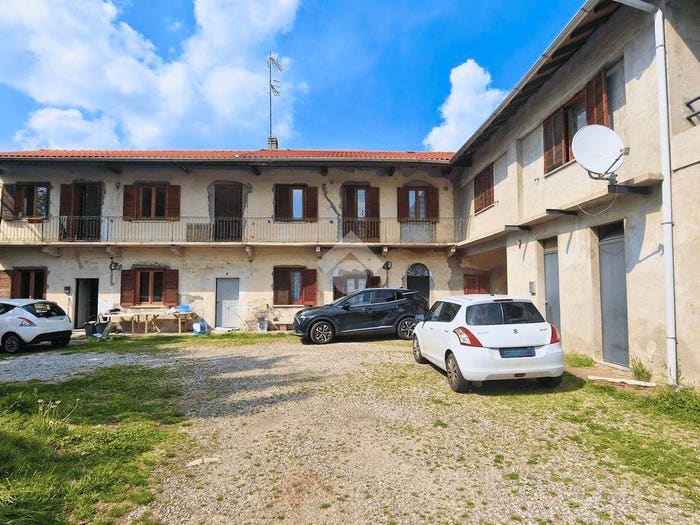 Casa trilocale in vendita in Via Tomasetto, Besnate