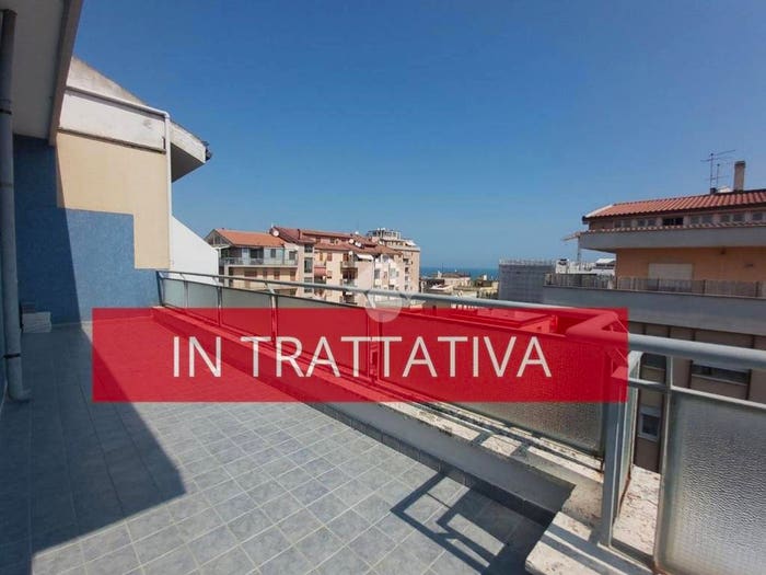 Appartamento trilocale in vendita in Via Nicola Fabrizi, Piazza Salotto Corso Umberto, Pescara