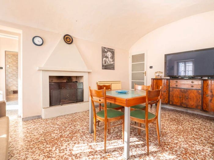 Casa con 5 locali in vendita in Crescentino