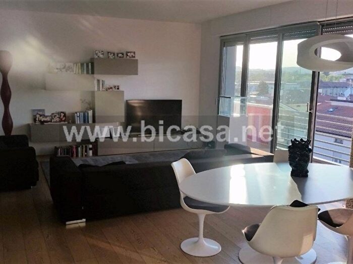 Casa con 5 locali in vendita in Via Vittorio Locchi, Montegranaro Loreto, Pesaro