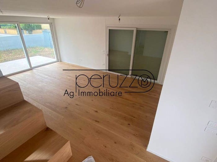 Casa con 6 locali in vendita in Centro, Bassano del Grappa