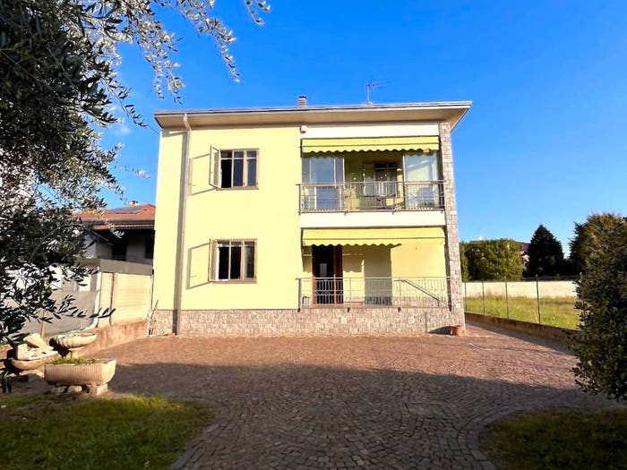 Casa con 5 locali in vendita in via Dante, Fagnano Olona