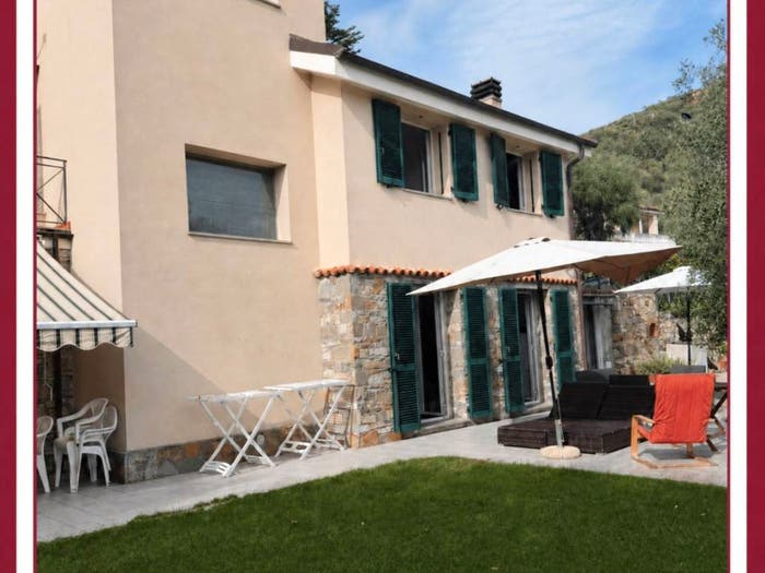 Casa con 6 locali in vendita in Via Artallo, Porto Maurizio, Imperia