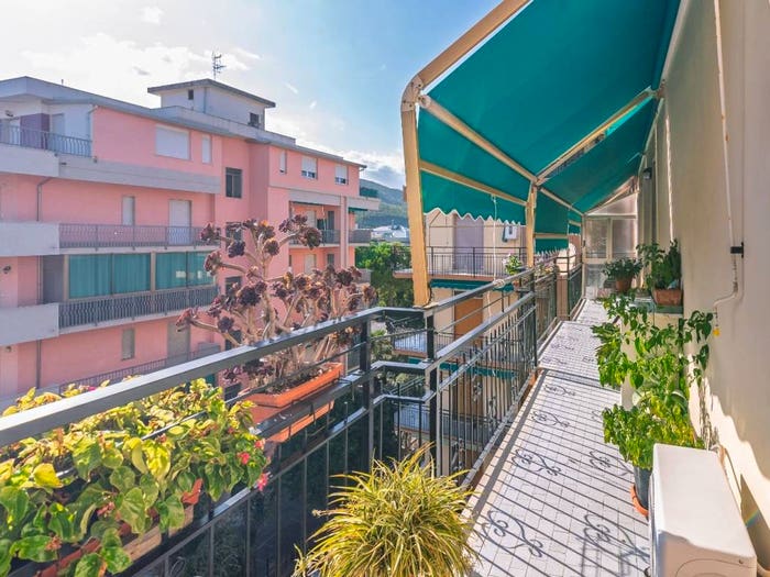 Appartamento quadrilocale in vendita in Via Ponti, Borghetto Santo Spirito