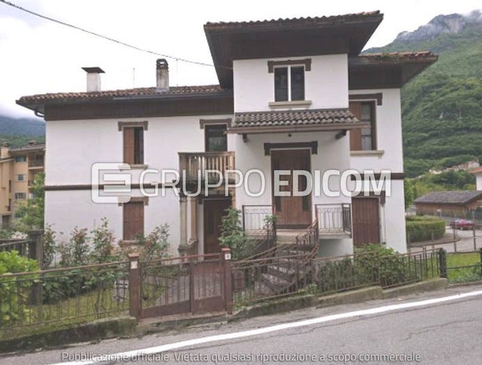 Appartamento con 5 locali in vendita in Via XX settembre, Codissago, Longarone