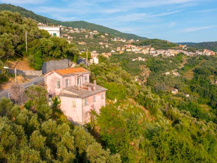 Casa con 6 locali in vendita in VIA CAV FELICE COGORNO, Centro, Cogorno