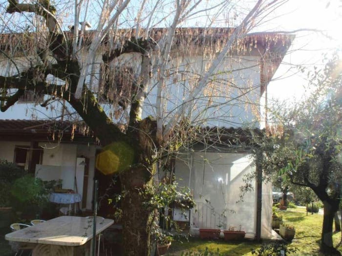 Casa con 6 locali in vendita in Stadio Sant'Antonio Marasio, Carrara