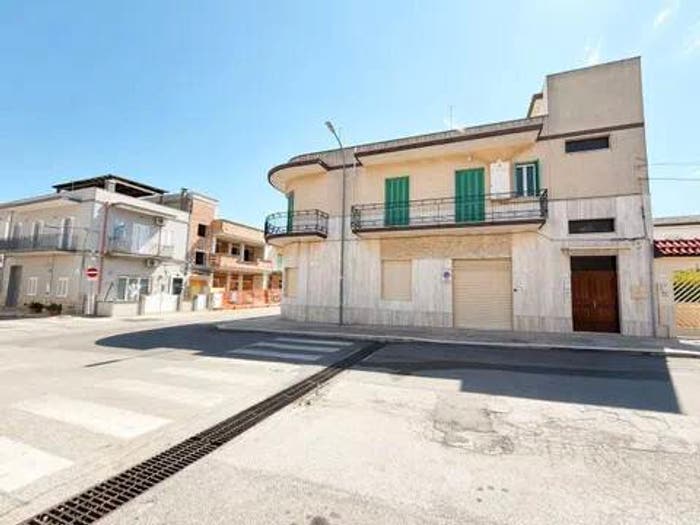 Casa quadrilocale in vendita in Via Vittorio Carparelli, Pezze di Greco Pozzo Faceto Montalbano, Fasano