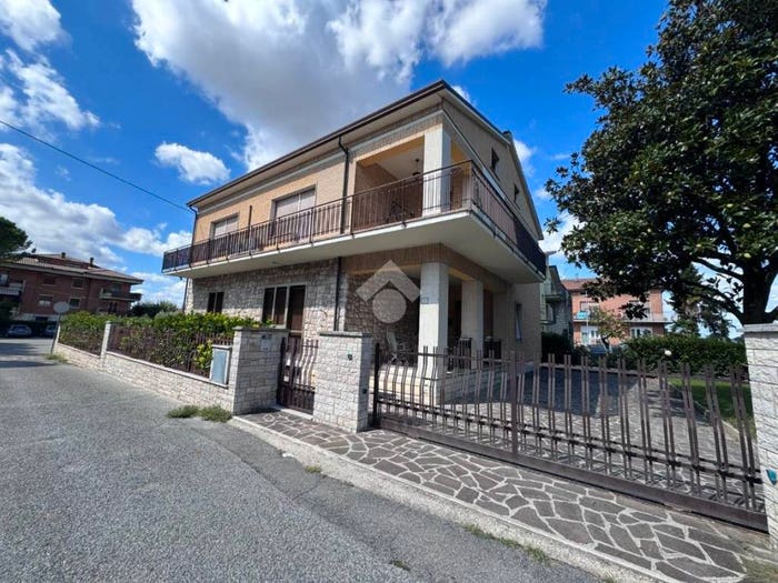 Casa con 5 locali in vendita in Viale maratona, Santa Maria degli Angeli, Assisi
