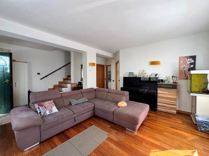 Casa quadrilocale in vendita in TRAVERSA PRIMA DI VIALE M MELLINI, Centro, Chiari