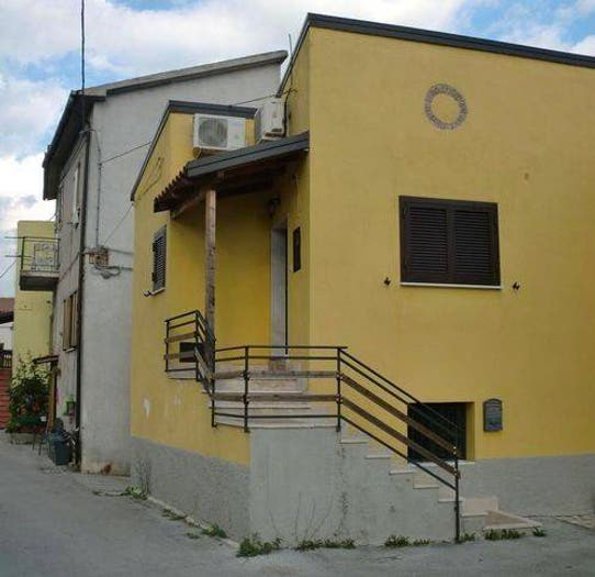 Casa trilocale in vendita in Via Acquanascosa, Rocchetta Nuova, Rocchetta a Volturno